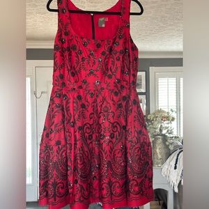 It’s a size 16 but fits like a 14 and it has pockets and worn only one time